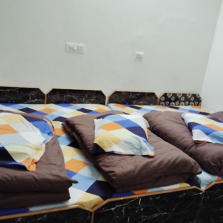 Hotel Narayana Residency Gupta Kashi Екстер'єр фото