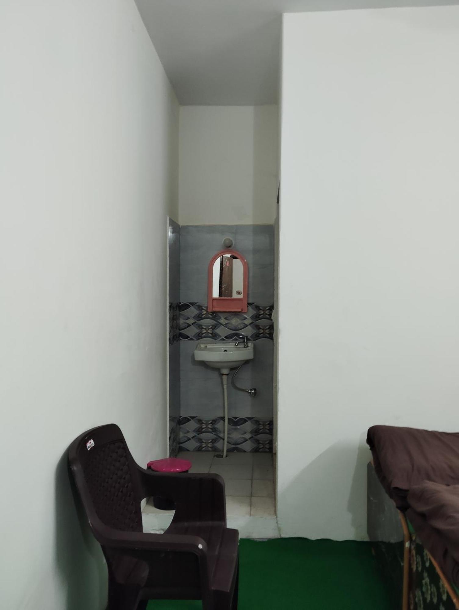 Hotel Narayana Residency Gupta Kashi Екстер'єр фото